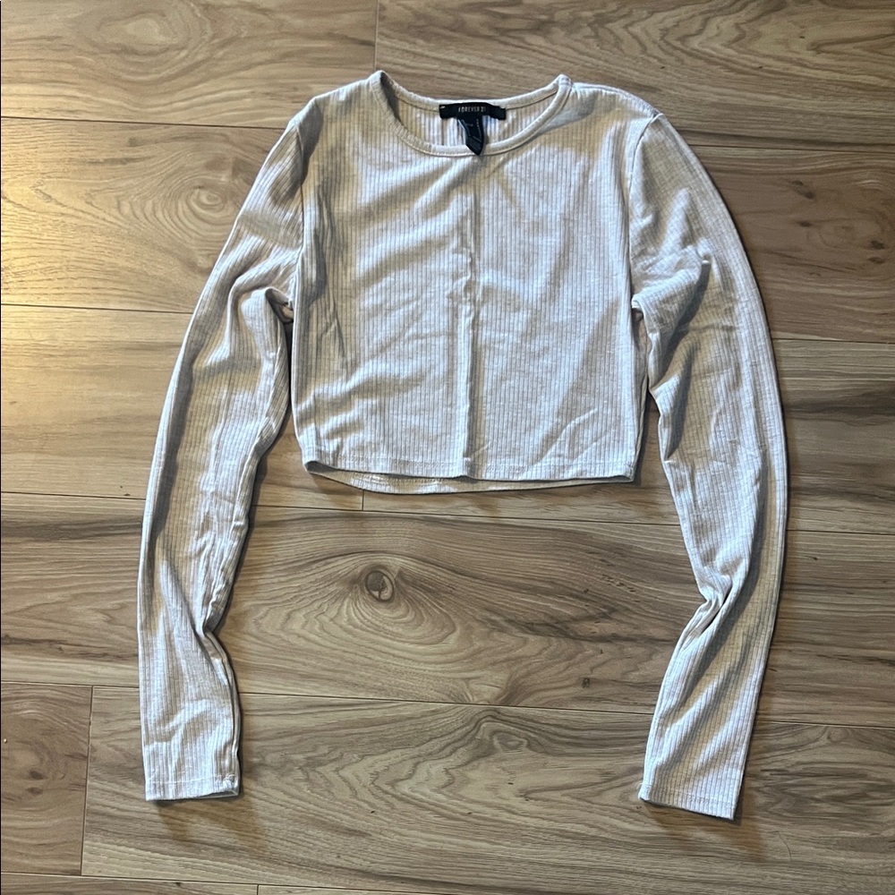 Forever 21 Ivory Gray Ribbed Long Sleeve Crop Top